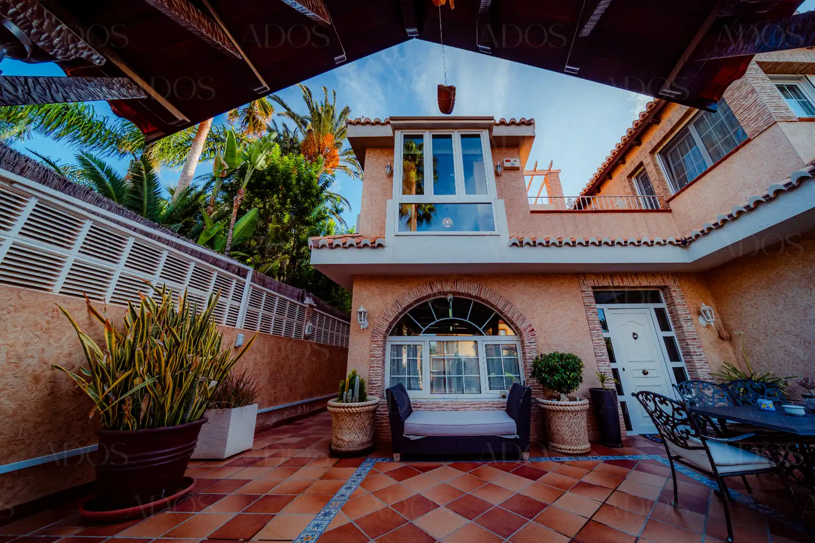 Houses for sale in Calle Fernando Casinello, Aguadulce Sur