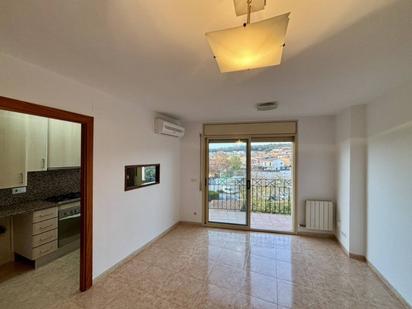 Living room of Flat for sale in Cassà de la Selva  with Air Conditioner and Balcony