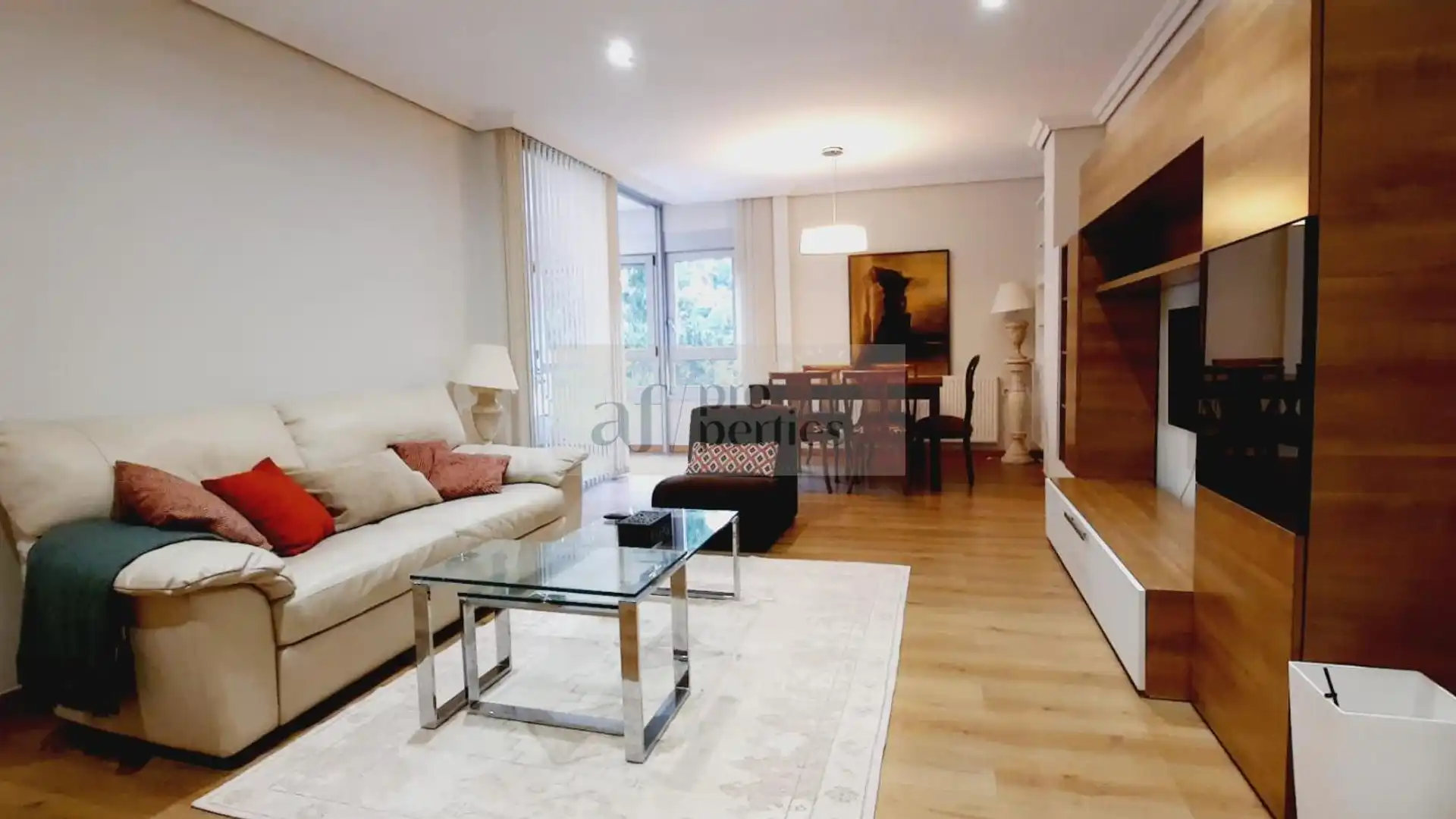 Living room of Flat for sale in Vigo   with Heating, Parquet flooring and Storage room
