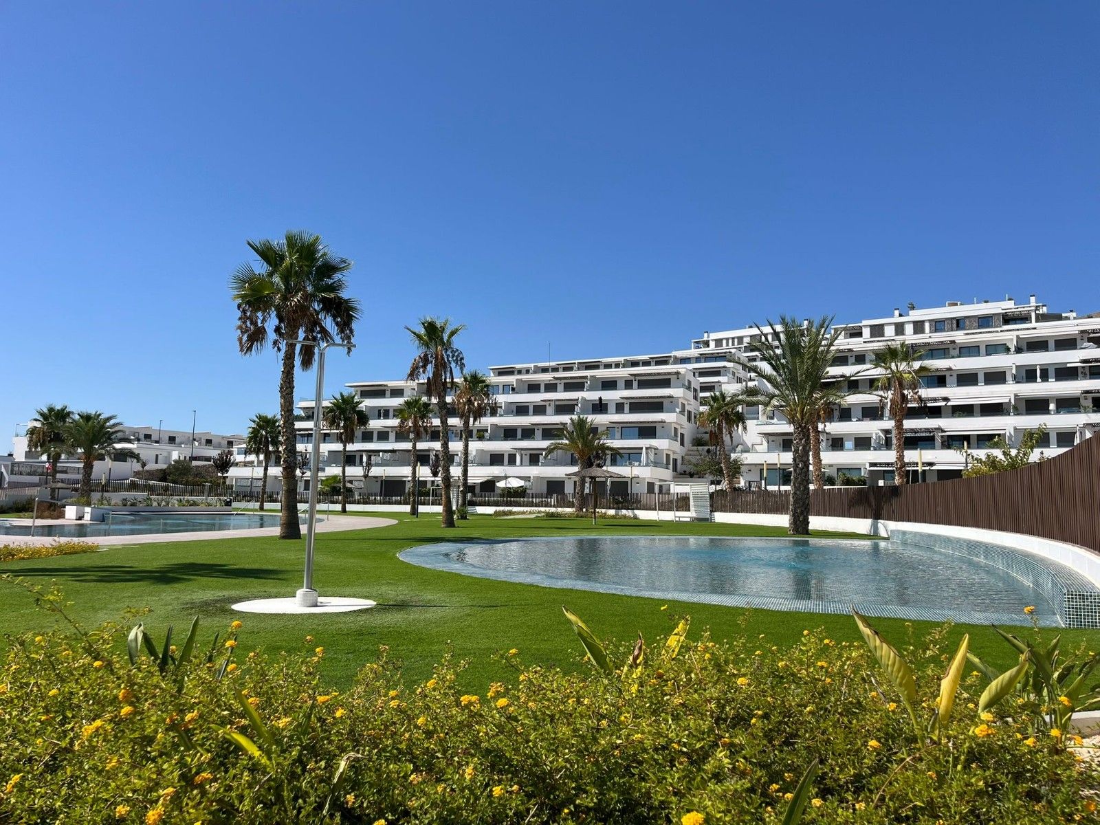 Vista exterior de Apartament en venda en Villajoyosa / La Vila Joiosa amb Terrassa