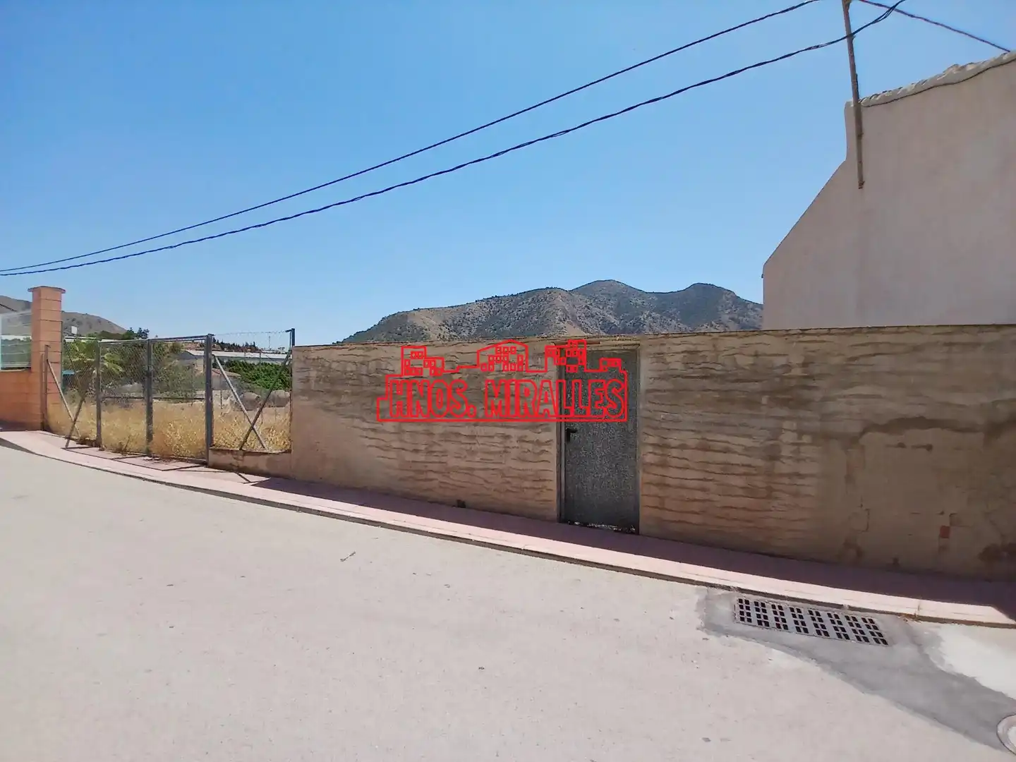 Residential land for sale in Algueña