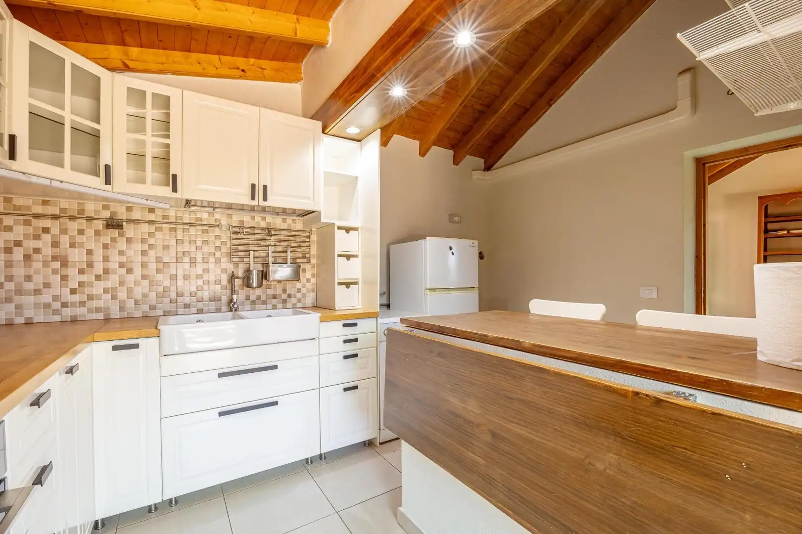 Cocina de Finca rústica en venta en Vega de San Mateo con Jardín privado, Terraza y Piscina