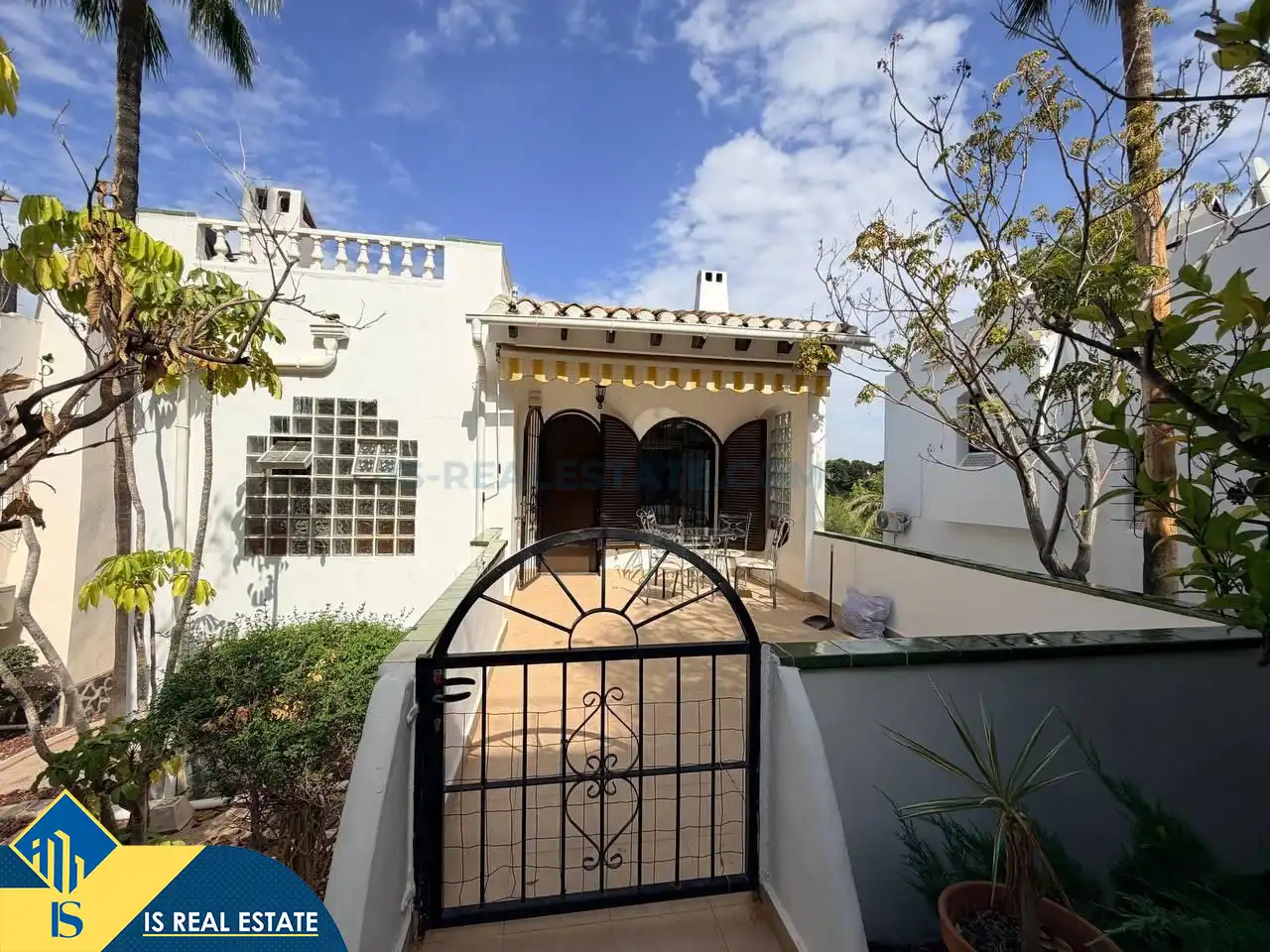 Casa con piscina en venta en Orihuela Costa, imagen 2