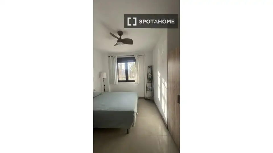 Bedroom of Apartments for share in Godella  with Air Conditioner, Heating and Terrace