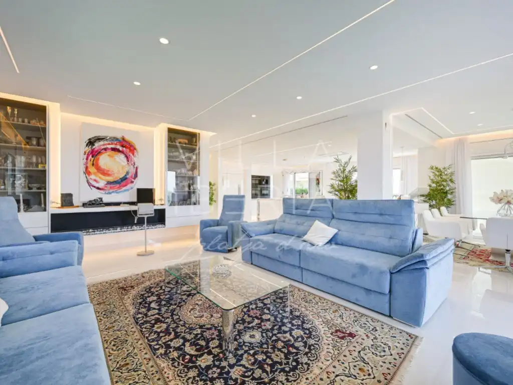 Sala de estar de Casa o chalet en venta en Castell d'Aro, Platja d'Aro i s'Agaró con Aire acondicionado, Calefacción y Jardín privado