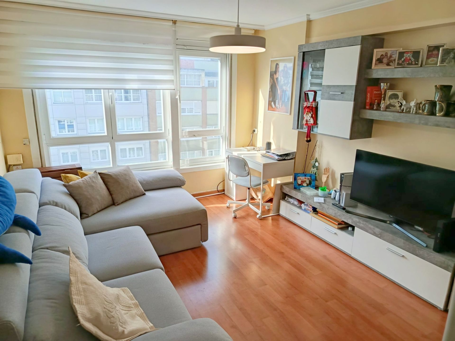 Living room of Flat for sale in A Coruña Capital   with Heating, Storage room and Furnished