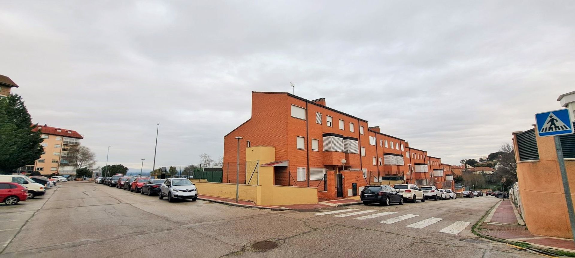 Vista exterior de Garatge de lloguer en Algete amb Alarma