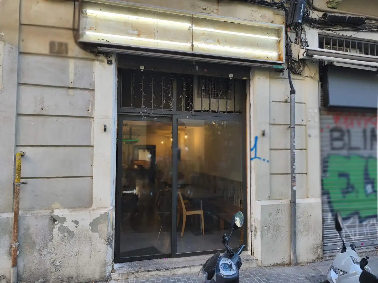 Business premises for transfer in Sants - Montjuïc, imagen 11