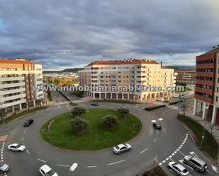 Vista exterior de Pis en venda en  Logroño