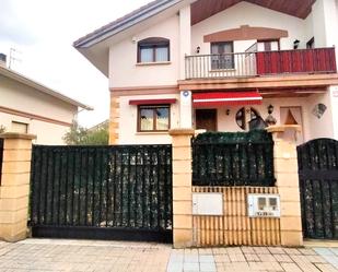 Exterior view of Single-family semi-detached for sale in Anguciana  with Heating, Private garden and Terrace