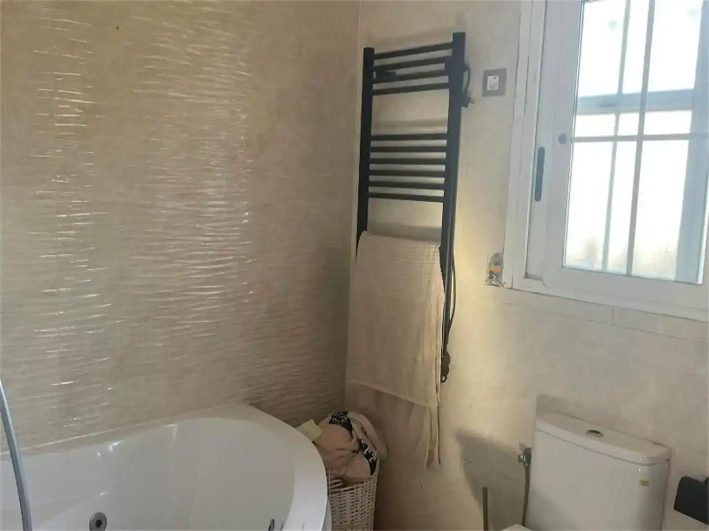 Bany de Finca rústica en venda en Catral amb Aire condicionat, Jardí privat i Parquet