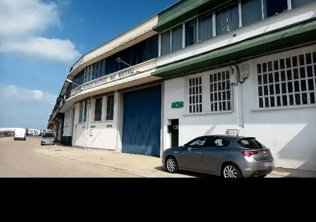 Industrial building for sale in La Puebla de Alfindén, imagen 2