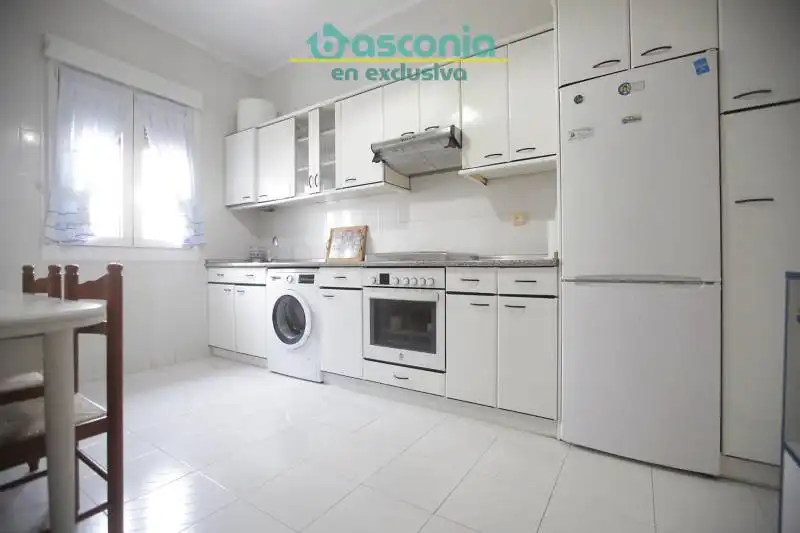 Kitchen of Flat for sale in Centro - Ariz - Uribarri