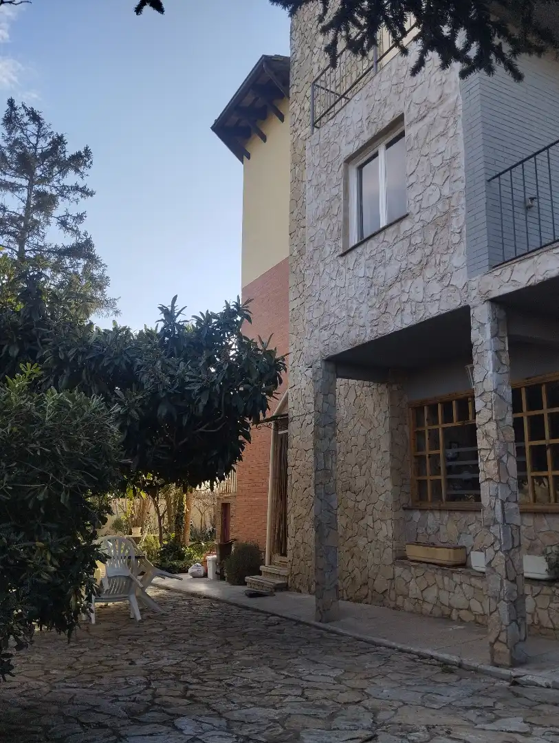 Casa con terraza en venta en Carrer Costa Brava 238, imagen 6