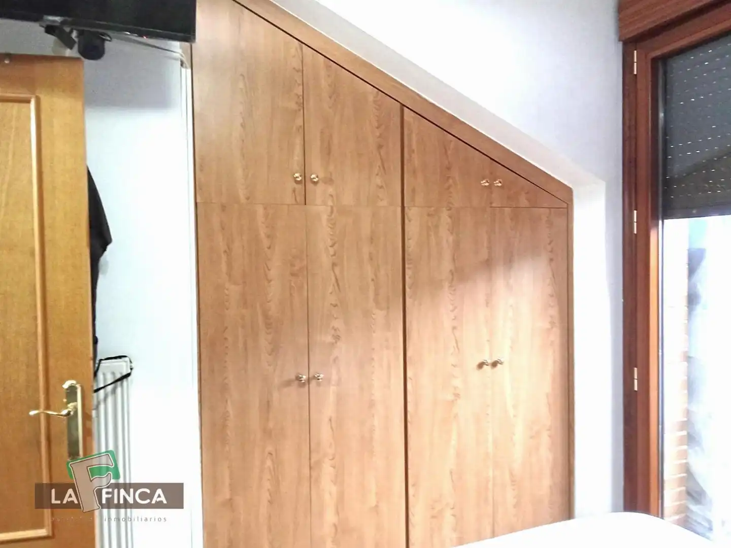 Dormitori de Àtic en venda en Villaviciosa amb Calefacció, Parquet i Terrassa