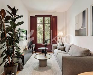 Sala d'estar de Apartament de lloguer en  Barcelona Capital amb Aire condicionat i Balcó