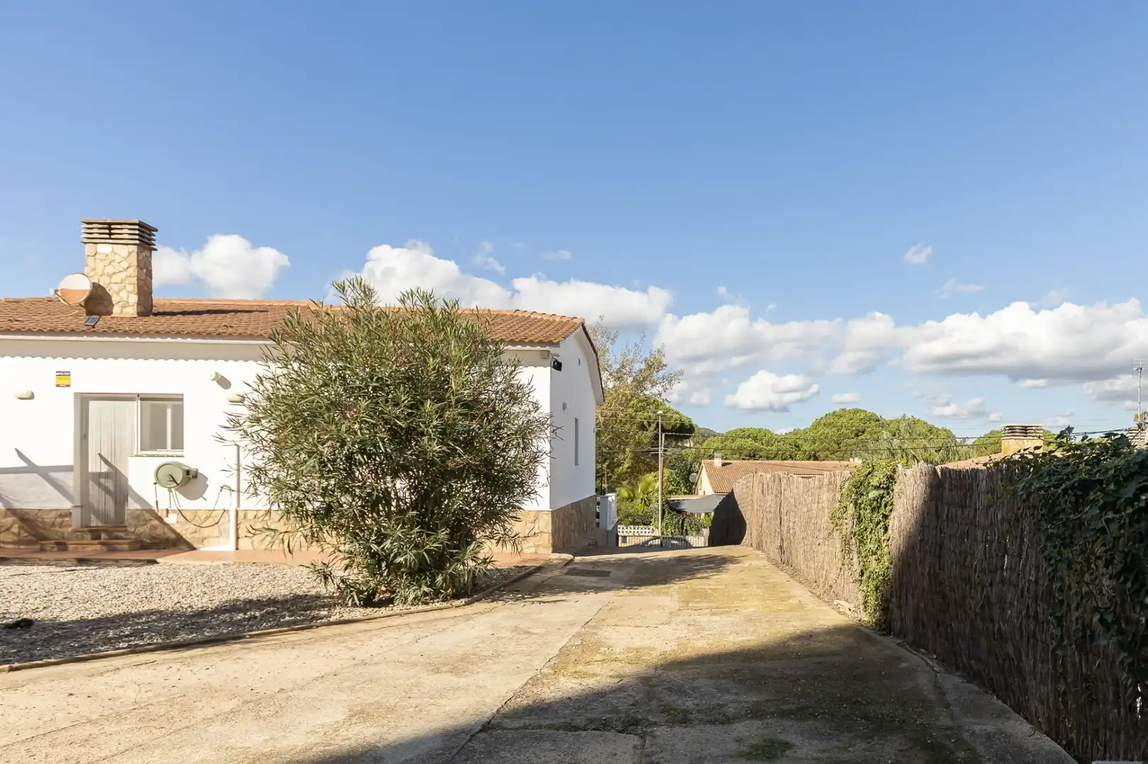 Vista exterior de Casa o xalet en venda en Tordera amb Calefacció i Piscina