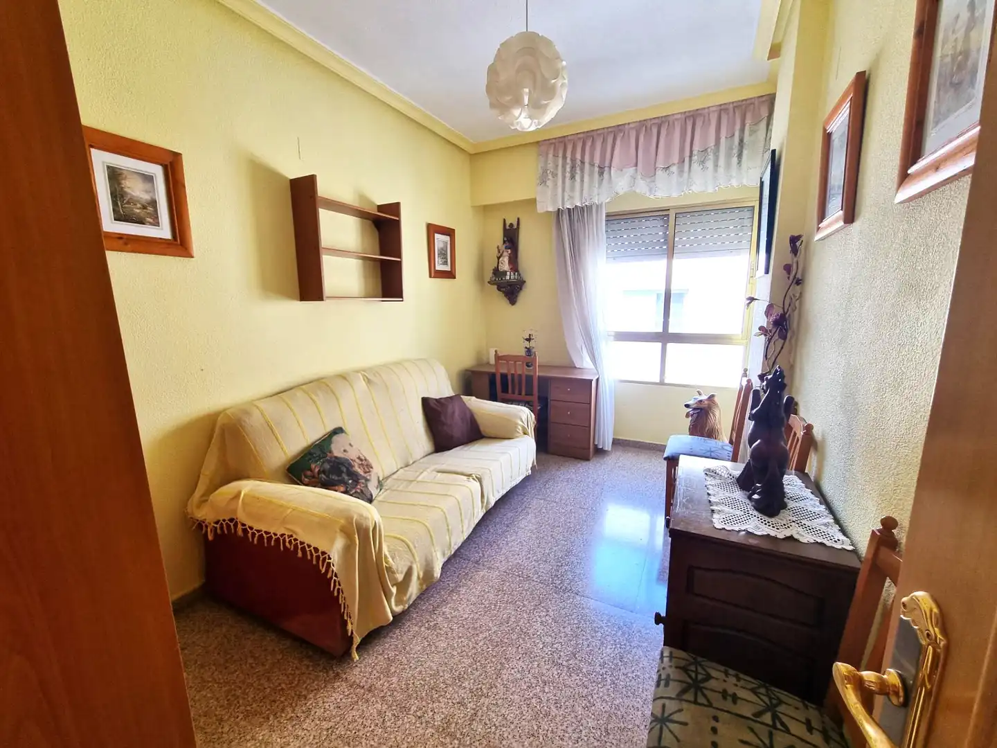 Sala d'estar de Pis en venda en Elche / Elx amb Aire condicionat, Moblat i Balcó