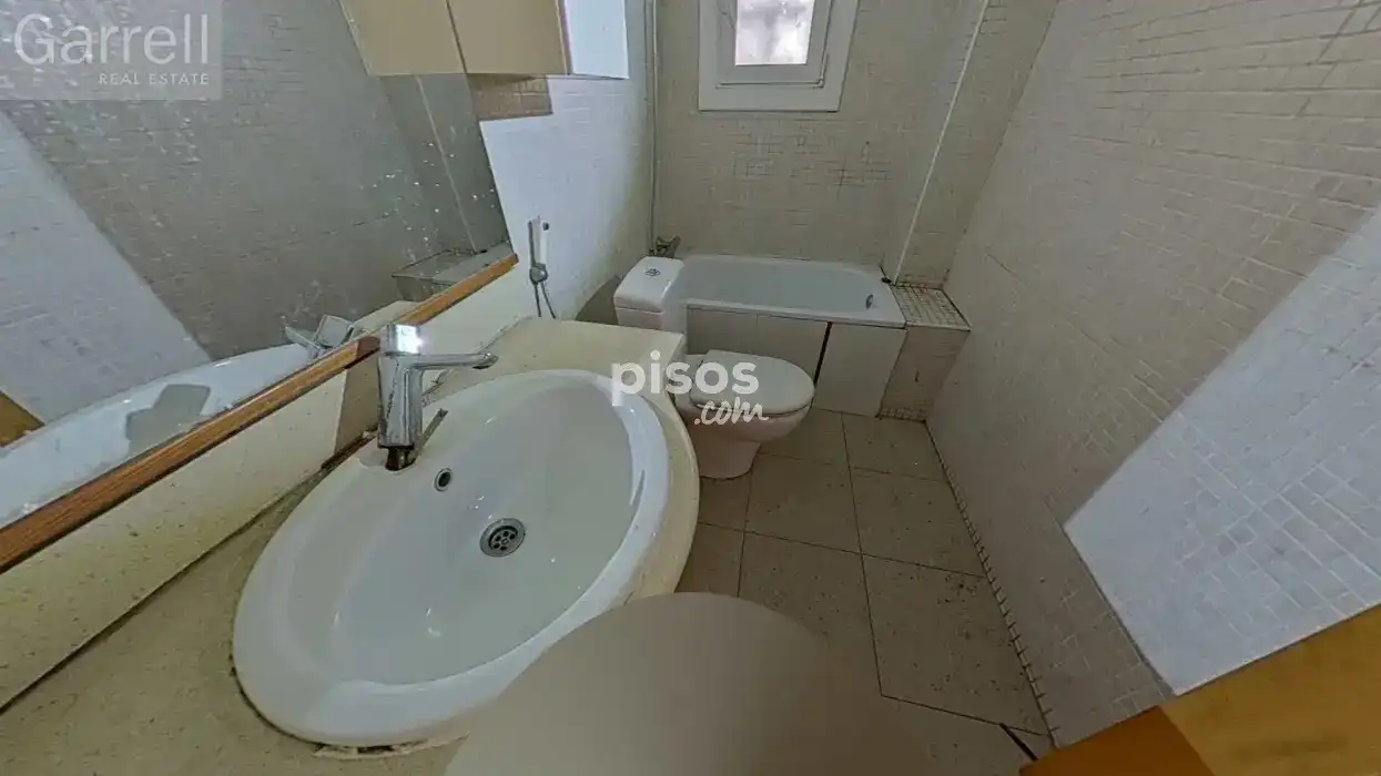 Flat for sale in Carrer PINTOR TOGORES 
 
Cerdanyola del Vallès, imagen 21