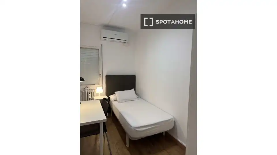 Flat with terrace to rent in Eixample, imagen 18