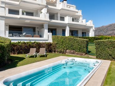 Apartament amb piscina en venda a Nueva Andalucía