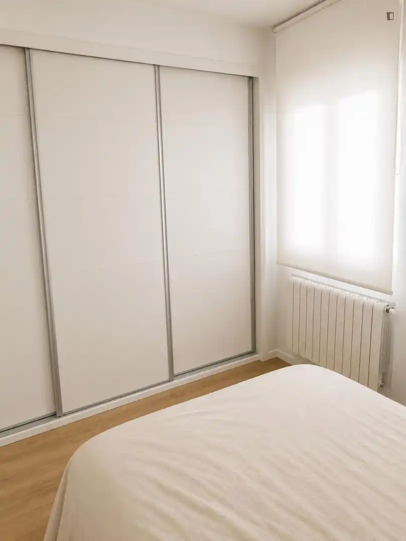 Schlafzimmer von Wohnungen zur Miete in Madrid mit Heizung, Möbliert und Waschmaschine
