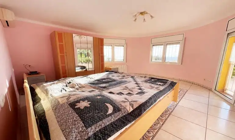 Dormitori de Casa o xalet en venda en Roses amb Jardí privat, Terrassa i Balcó
