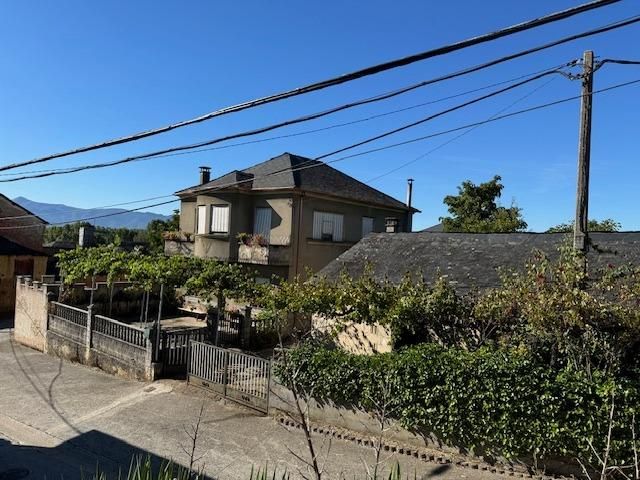 Vista exterior de Casa o xalet en venda en Sancedo amb Calefacció, Jardí privat i Terrassa