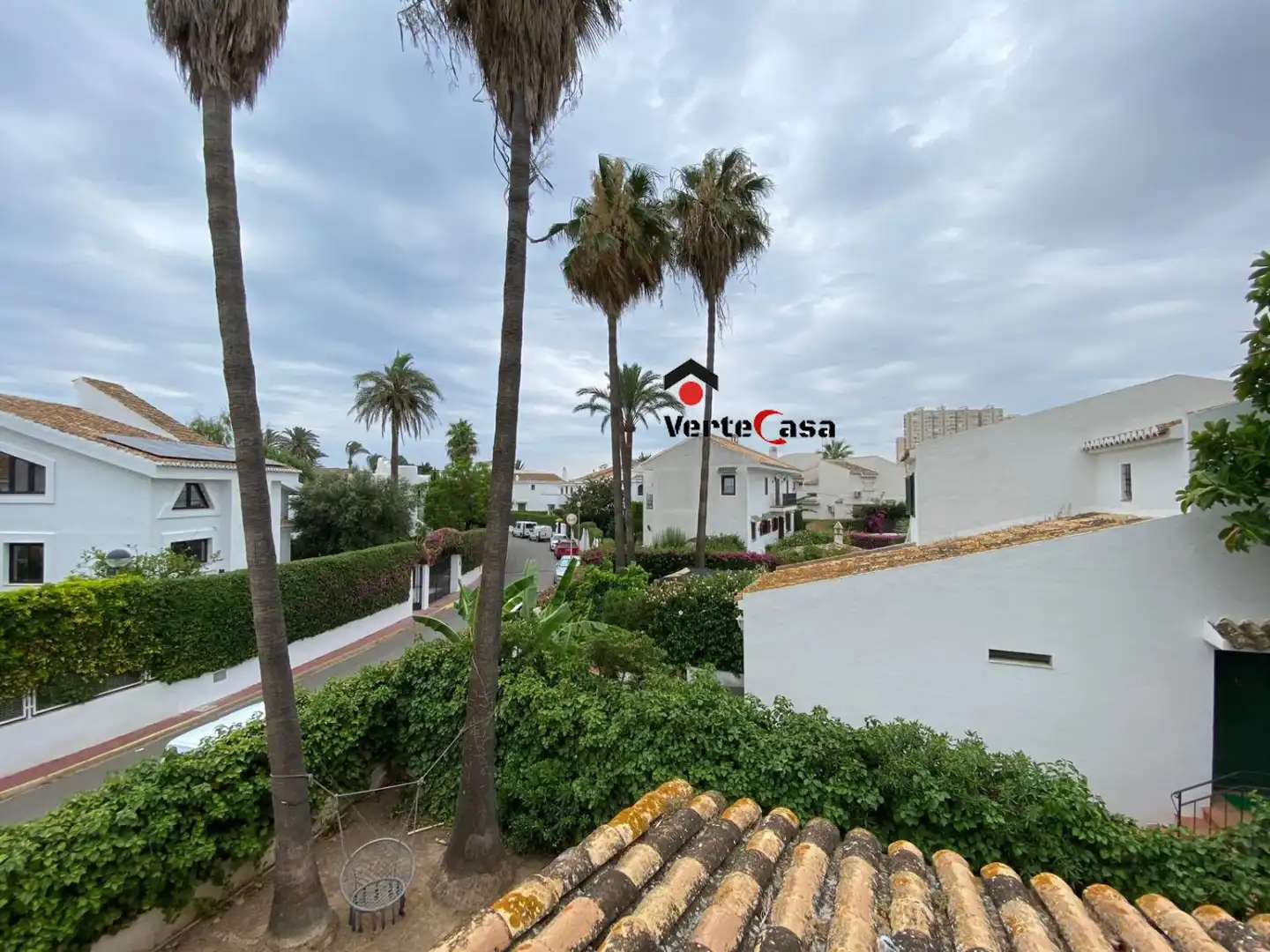 Vista exterior de Casa o xalet en venda en El Puig de Santa Maria amb Terrassa, Traster i Piscina comunitària