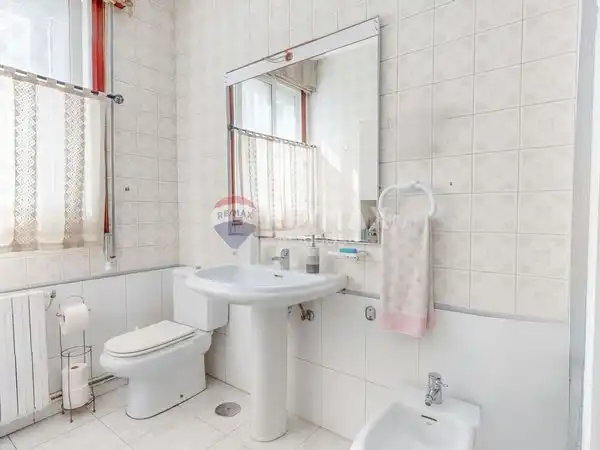 Bathroom of Houses for sale in Cangas   with Heating, Private garden and Parquet flooring