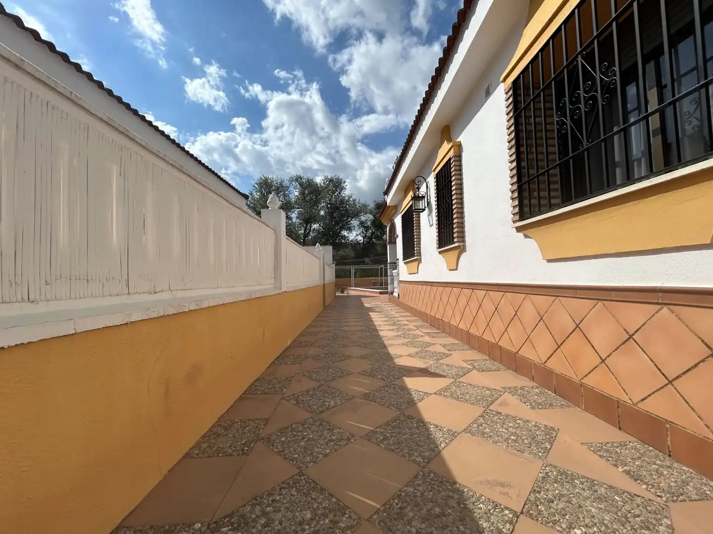 Exterior view of Houses for sale in Córdoba  with Air Conditioner, Heating and Private garden