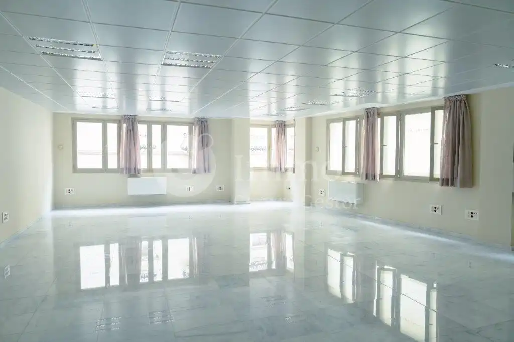Büro zur Miete in Lleida mit Klimaanlage und Heizung