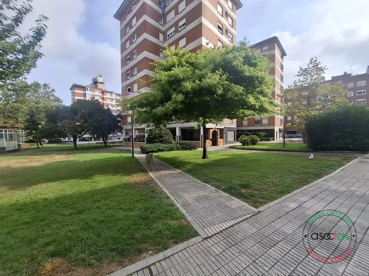Vista exterior de Piso en venta en Gijón  con Calefacción, Parquet y Trastero