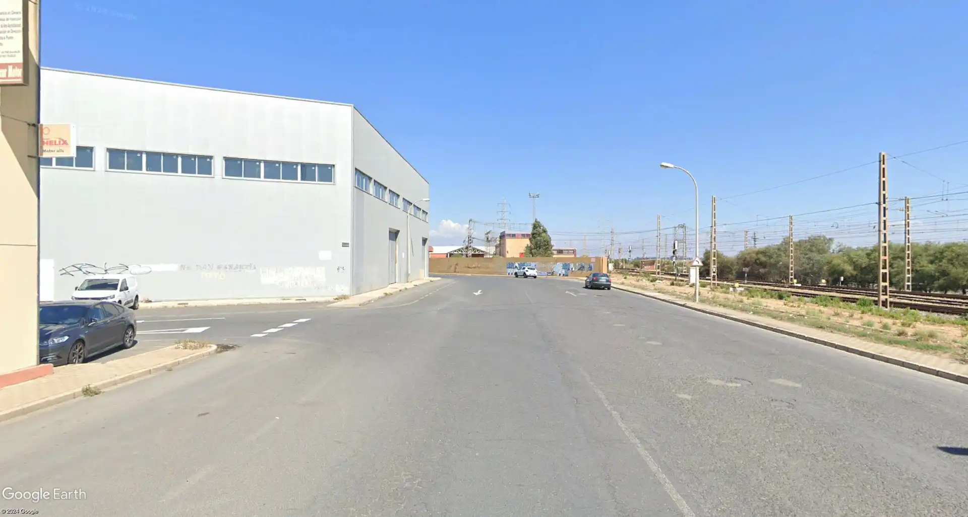 Außenansicht von Fabrikhallen zur Miete in Huelva