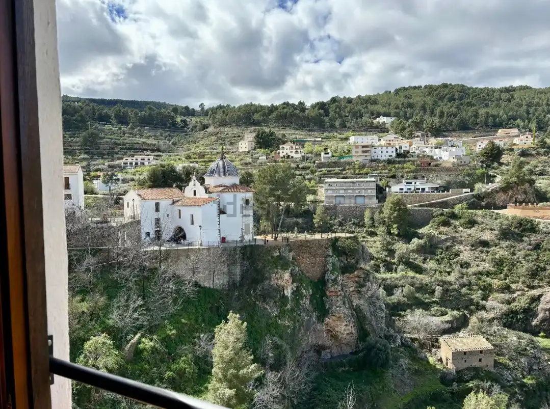 Vista exterior de Piso en venta en Llucena / Lucena del Cid con Jardín privado, Trastero y Balcón