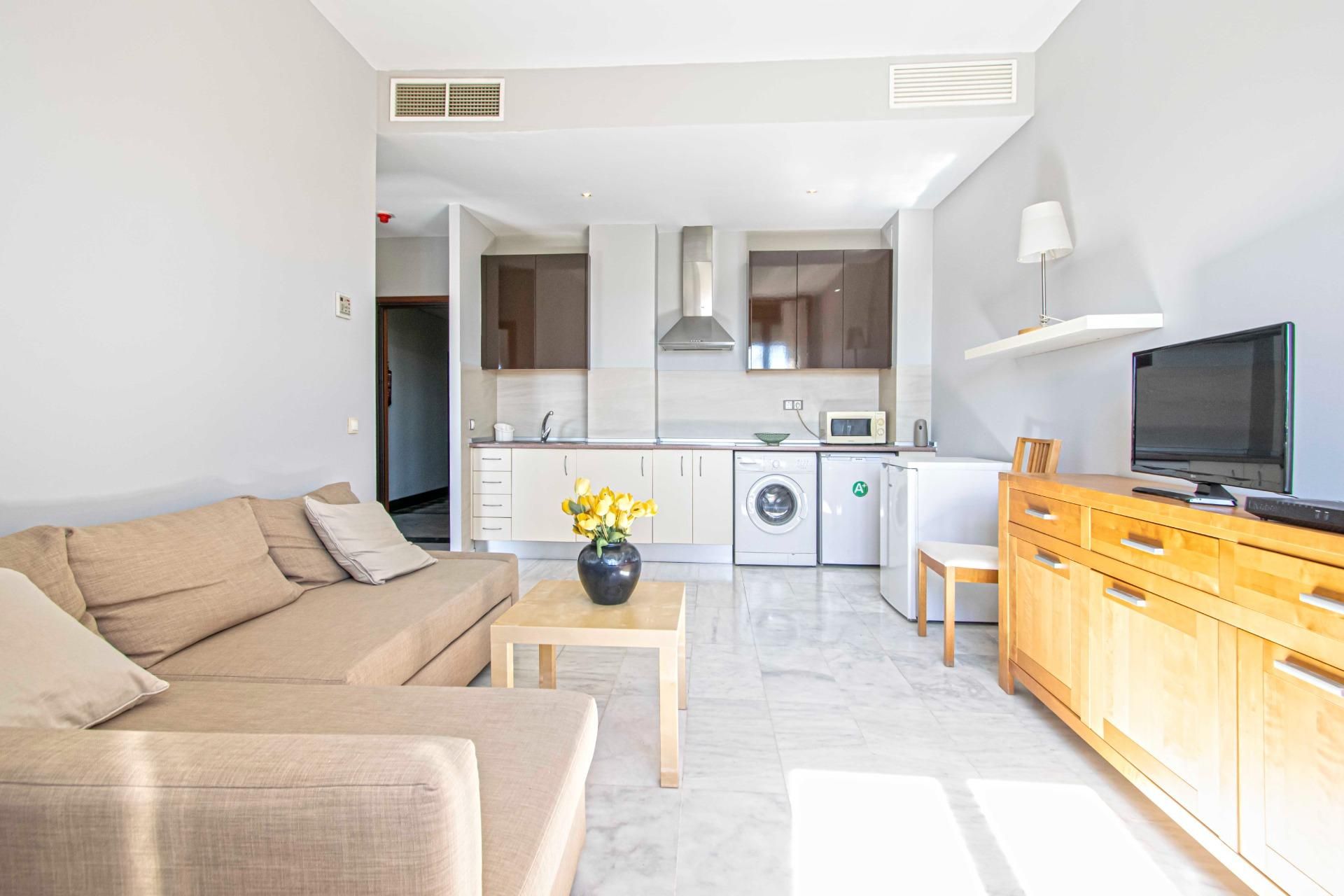 Dormitori de Apartament en venda en  Sevilla Capital amb Aire condicionat, Calefacció i Piscina comunitària