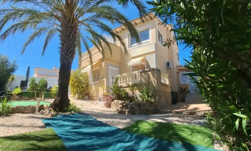 Villa avec piscine à vendre à Calle Calle Málaga, imagen 9