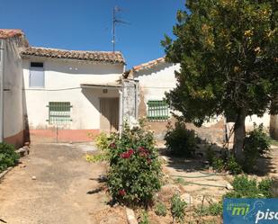 Vista exterior de Casa o xalet en venda en Villavellid amb Jardí privat, Terrassa i Traster