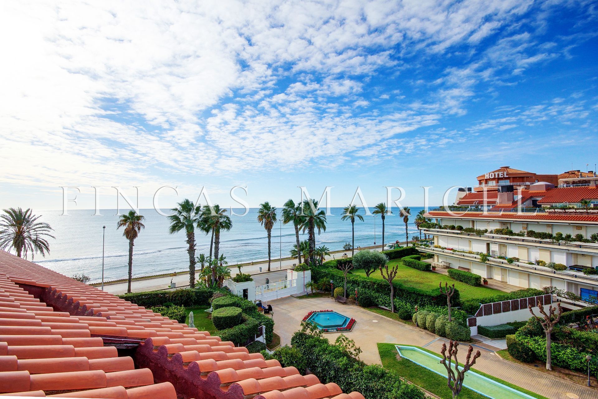 Exterior view of Duplex for sale in Sitges  with Air Conditioner, Heating and Terrace
