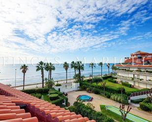 Vista exterior de Dúplex en venda en Sitges amb Aire condicionat, Terrassa i Piscina