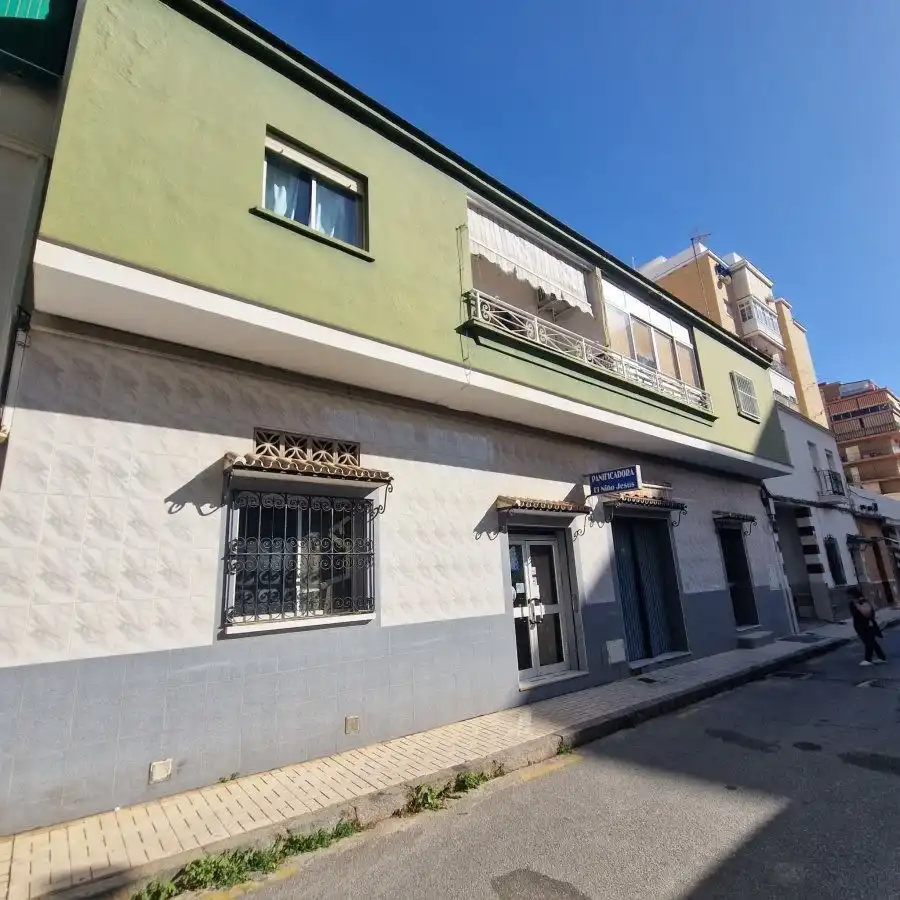 Vista exterior de Residencial en venta en Almogía