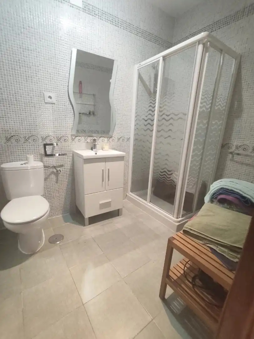 Baño de Casa adosada en venta en Casarrubios del Monte con Calefacción, Jardín privado y Terraza