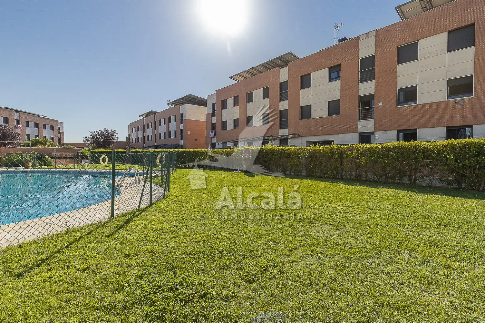 Vista exterior de Piso en venta en Alcalá de Henares con Aire acondicionado, Calefacción y Jardín privado