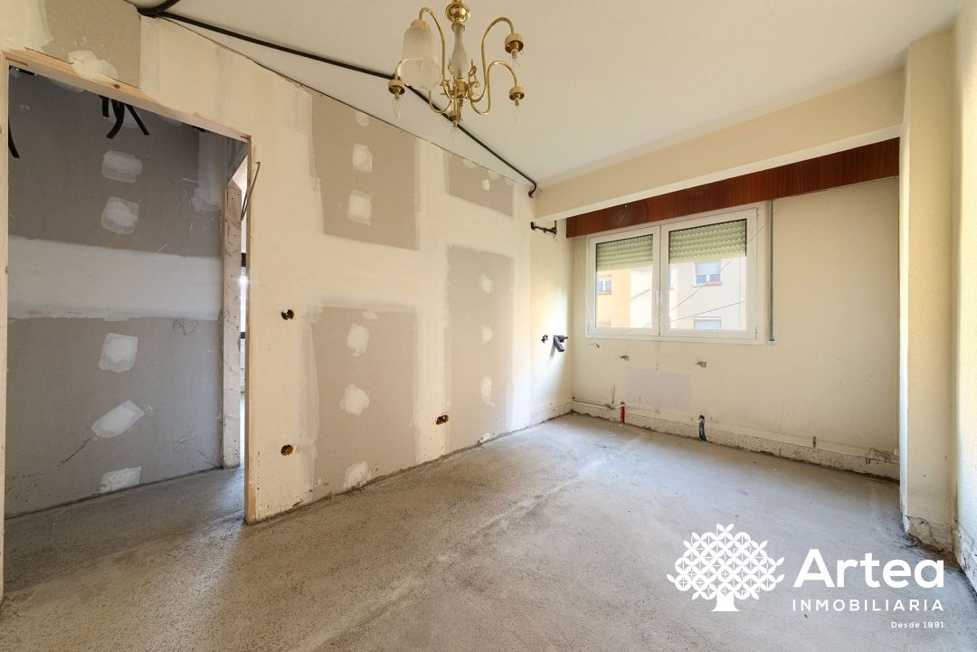 Bedroom of Flat for sale in Bilbao   with Heating, Terrace and Storage room