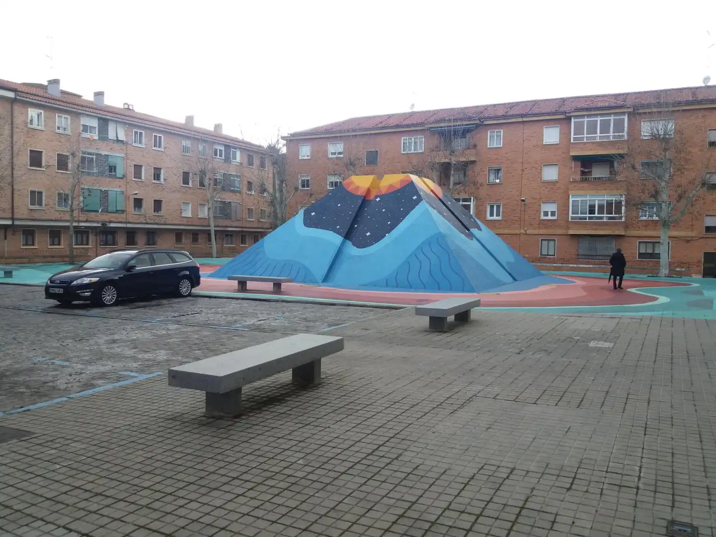 Vista exterior de Dúplex en venta en Segovia con Calefacción, Terraza y Balcón