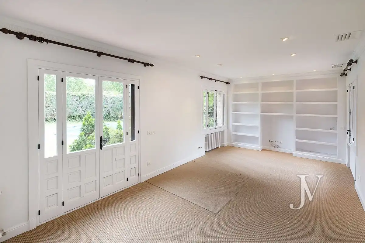 Living room of Houses for rent in Madrid  with Air Conditioner, Heating and Private garden