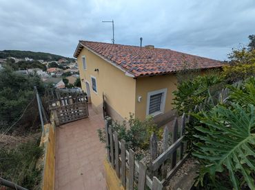 Villa con giardino in vendita a Carrer Llum