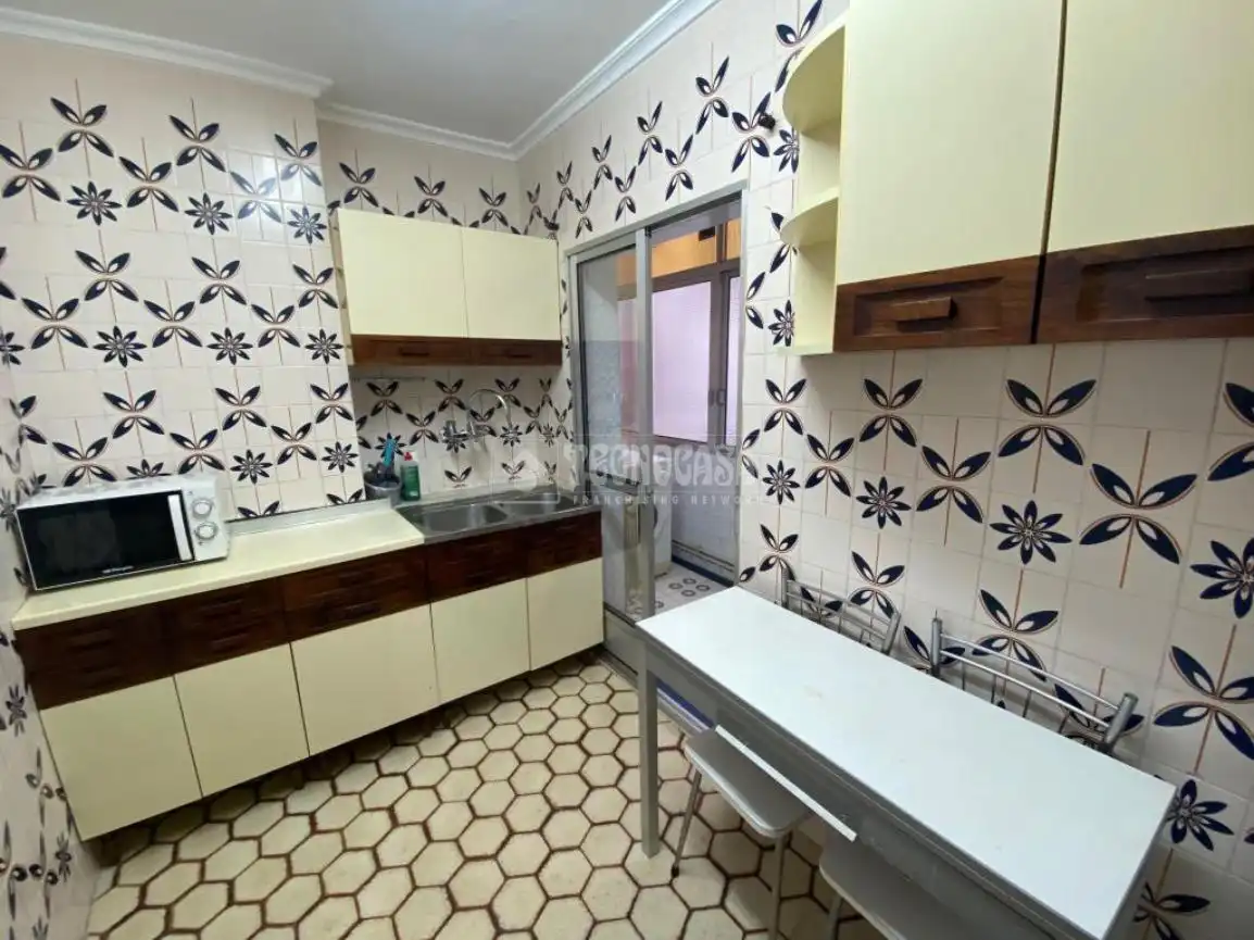 Cocina de Piso en venta en Valladolid con Calefacción, Parquet y Terraza
