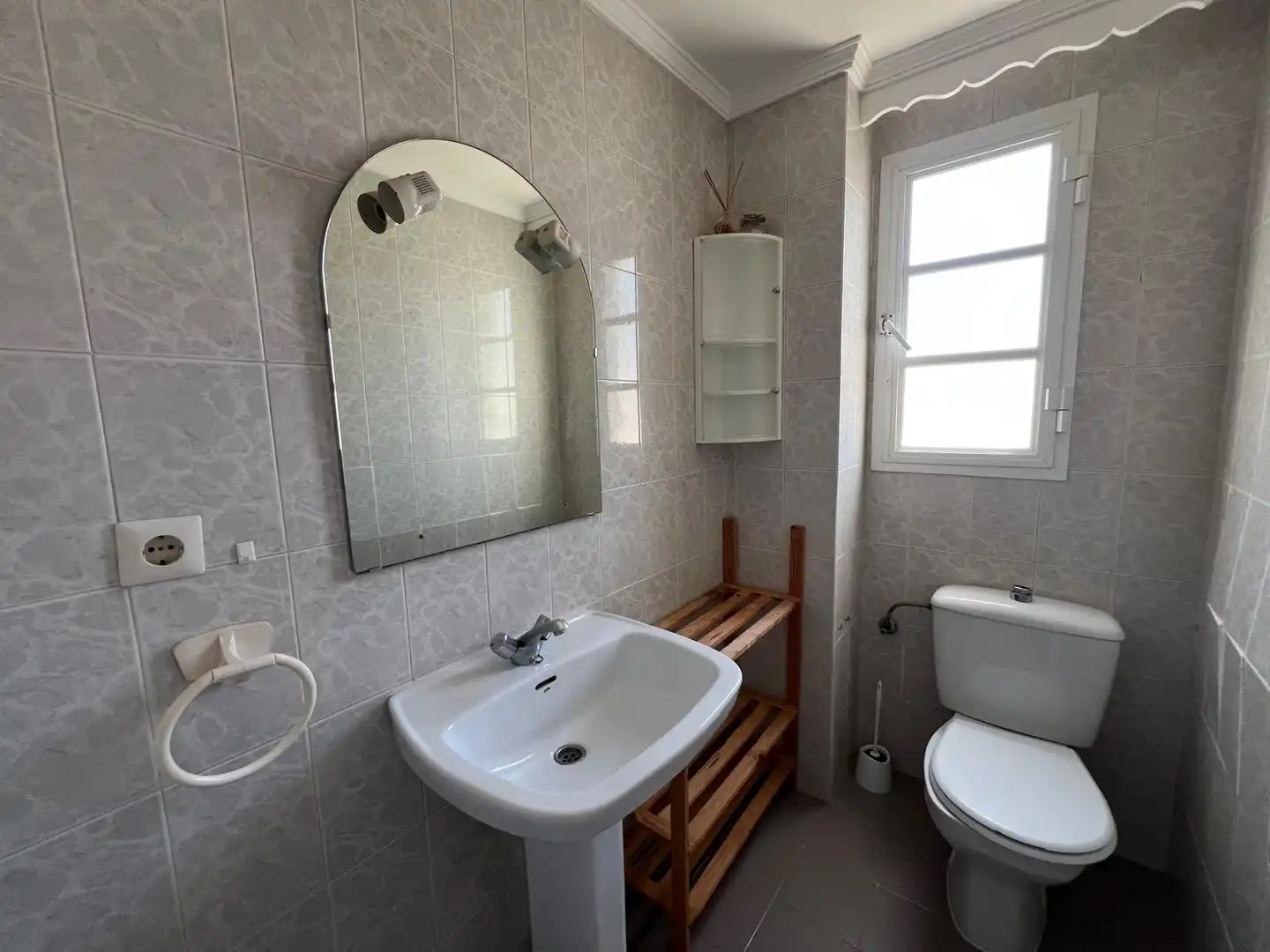 Baño de Apartamento en venta en Estepona con Aire acondicionado, Terraza y Piscina