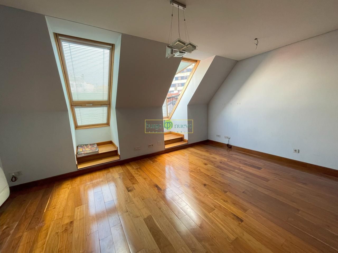 Duplex to rent in León Capital   with Air Conditioner, Heating and Storage room